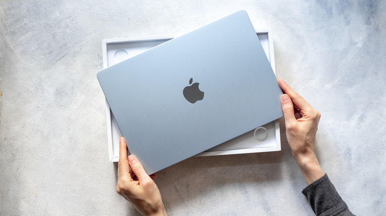 MacBooks and iPads Could Soon Become Significantly More Expensive in Pakistan
